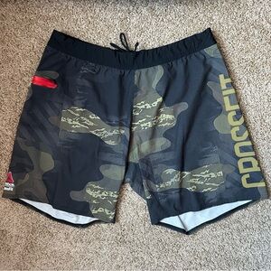 Men’s Adidas CrossFit Camo 8” Athletic Shorts Size Large |B57